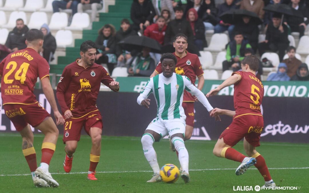 Córdoba-1-2-Racing de Santander: Victoria de oficio de los racinguistas