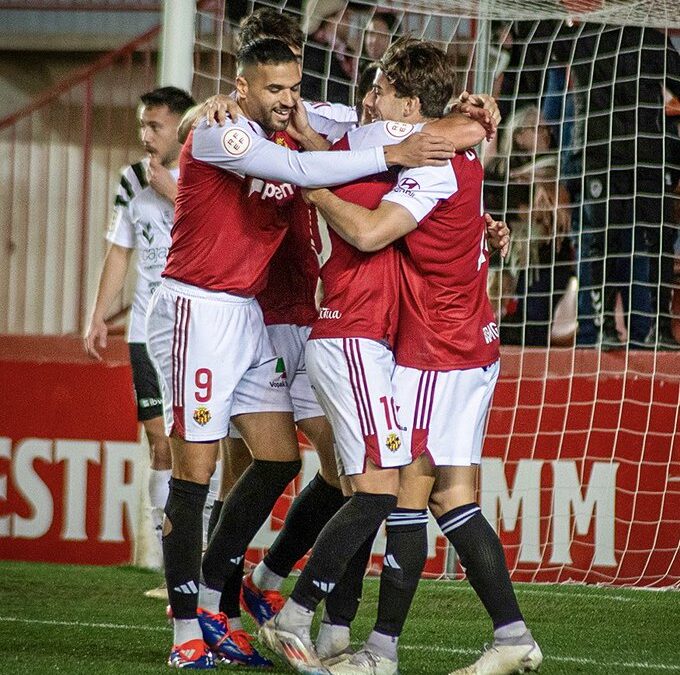 Gimnàstic de Tarragona-Bilbao Athletic: Duelo de alto voltaje por tres puntos clave