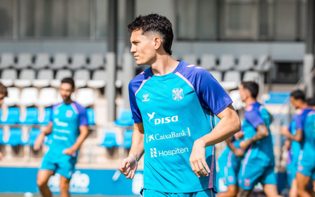 Facundo Agüero, el elegido para salir del Tenerife