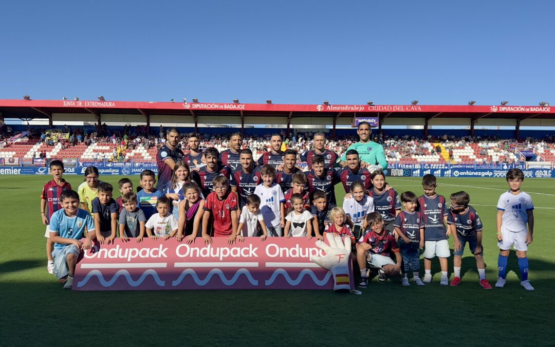 Extremadura-2-1-Yeclano Deportivo: Los azulgranas siguen con su racha.