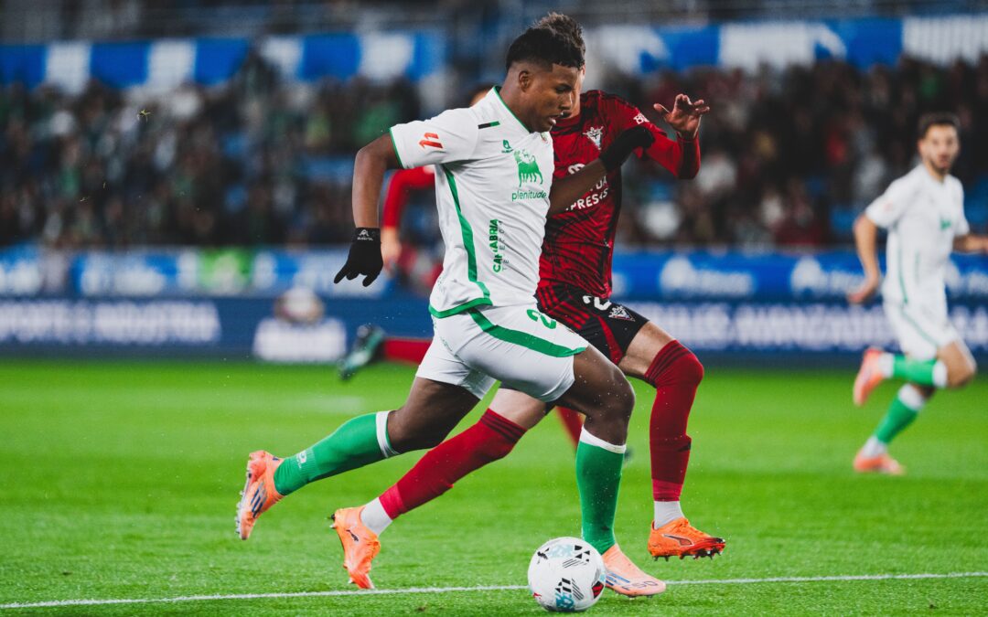 Mirandés-1-3-Racing: Remontada de líder