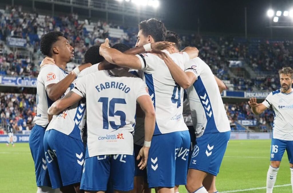 Tsunami chicharrero en el Heliodoro Rodríguez López
