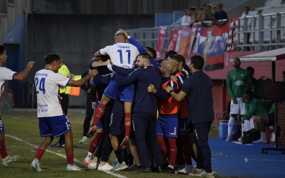 El Algeciras tumba al Antequera y recupera el pulso en el Nuevo Mirador (1-0)