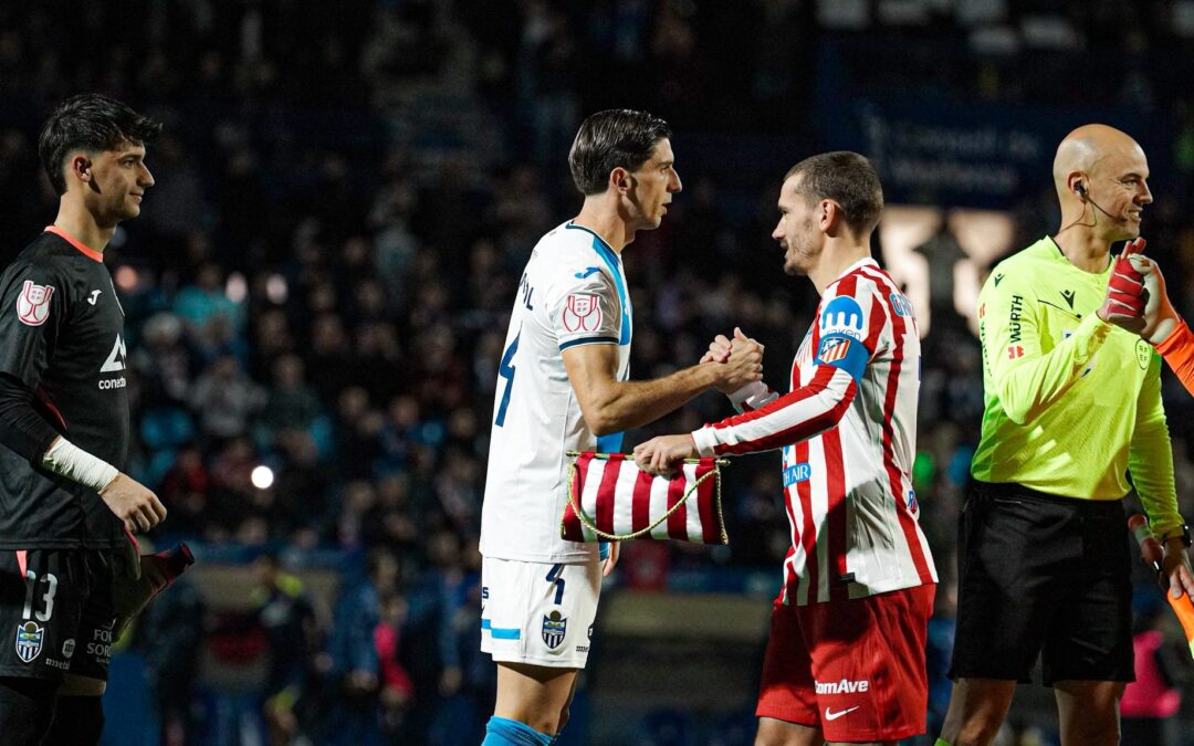 El Atleti se salva del inesperado temporal balear; crónica Atlético Baleares 2-3 Atlético de Madrid.