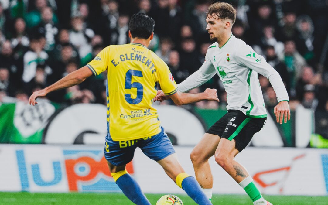 El Racing golea a Las Palmas