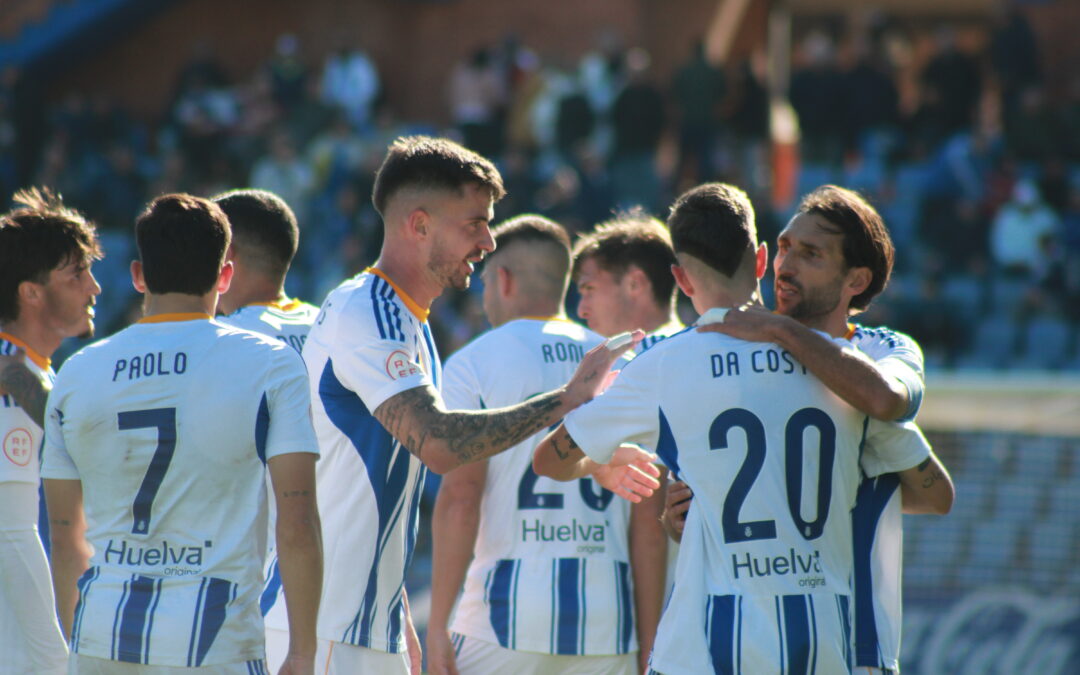 Recreativo 5-0 Estepona: Goleada para seguir soñando