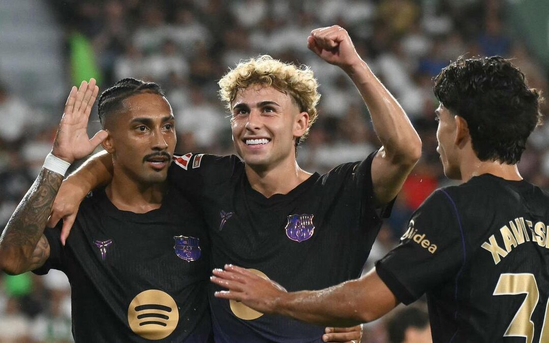El Barça exhibe de delantera